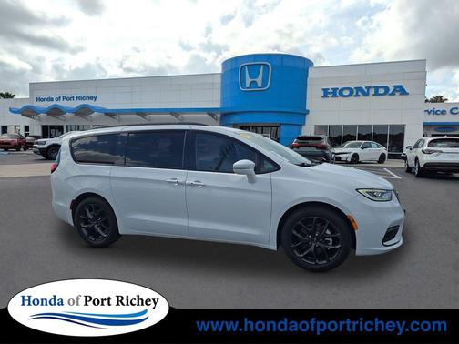 2021 Chrysler Pacifica Touring