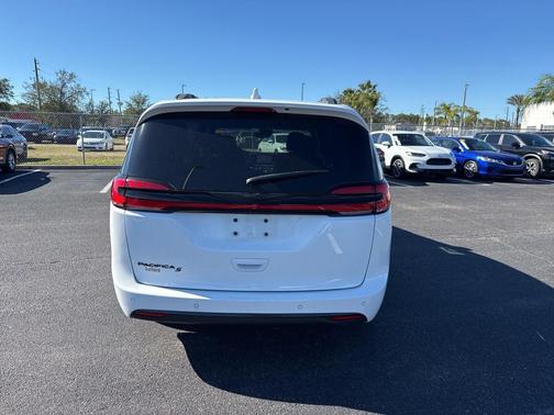 2021 Chrysler Pacifica Touring