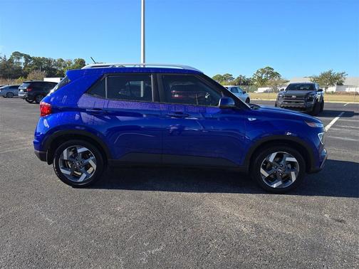 2024 Hyundai VENUE Limited