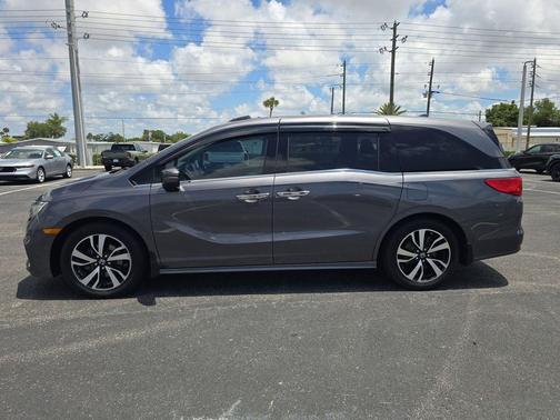 Gray 2018 Honda Odyssey Elite