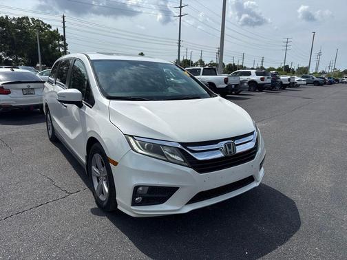 White Diamond Pearl 2018 Honda Odyssey EX-L