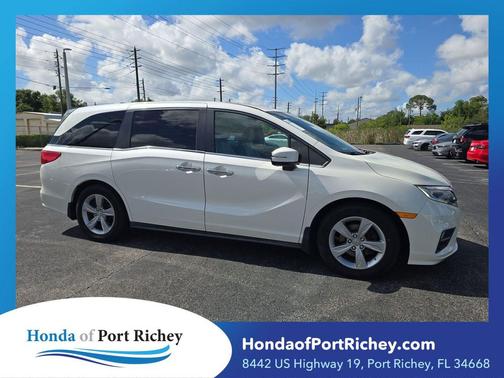 White Diamond Pearl 2018 Honda Odyssey EX-L