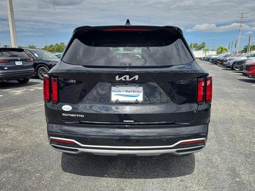 2023 Kia Sorento S