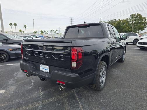 Crystal Black Pearl 2026 Honda Ridgeline RTL