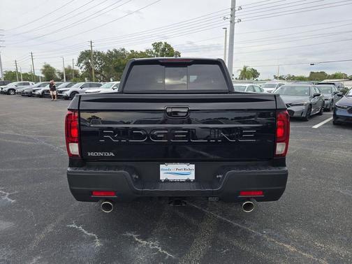 Crystal Black Pearl 2026 Honda Ridgeline RTL