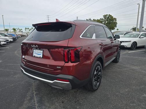 2025 Kia Sorento S
