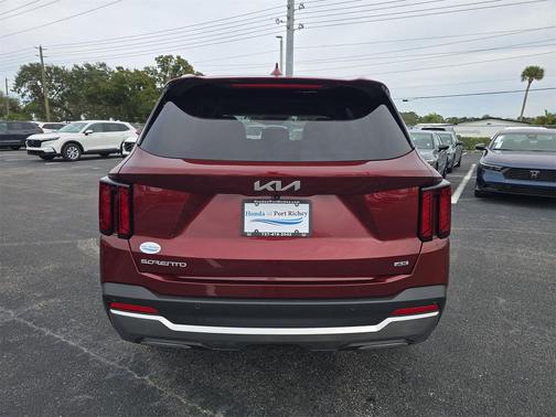 2025 Kia Sorento S