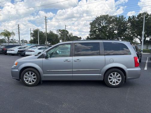 Billet Silver Metallic Clearcoat 2013 Chrysler Town & Country Touring