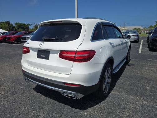 2017 Mercedes-Benz GLC 300 Base