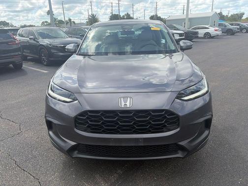Modern Steel Metallic 2025 Honda HR-V LX