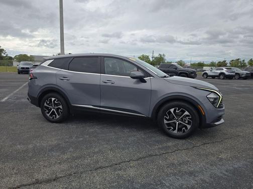 2023 Kia Sportage EX