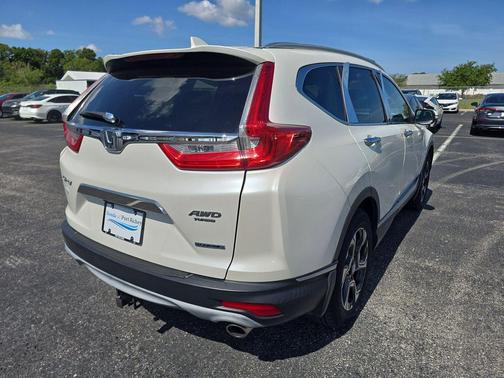 White Diamond Pearl 2018 Honda CR-V Touring