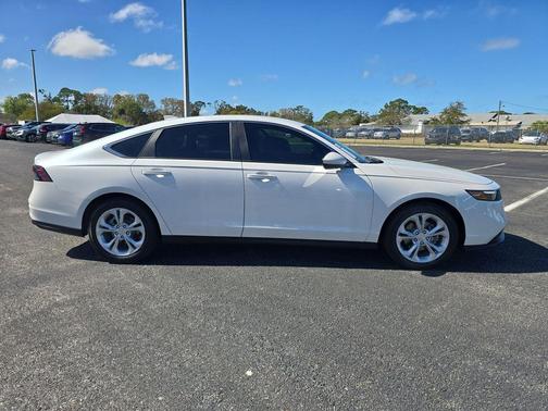 2025 Honda Accord LX 1.5T