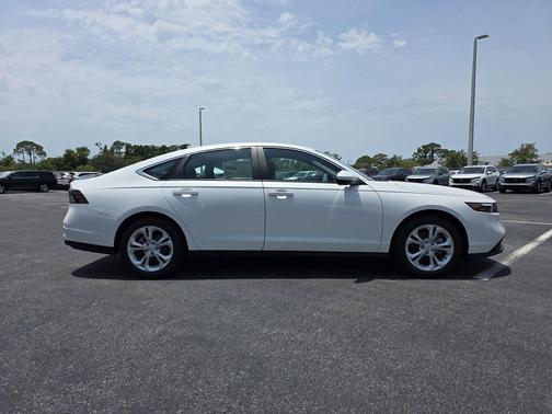 2025 Honda Accord LX 1.5T