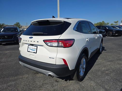2022 Ford Escape SE