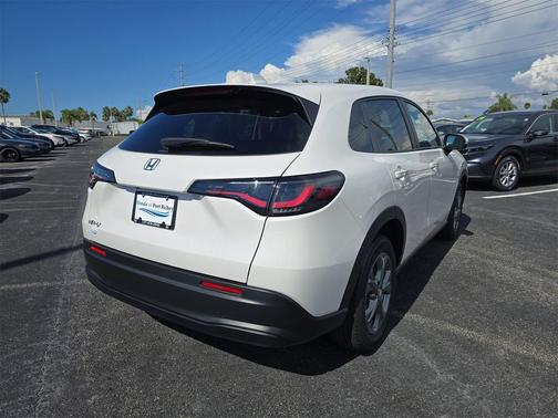 2026 Honda HR-V LX