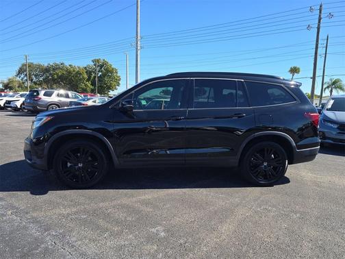 2022 Honda Pilot AWD Black Edition