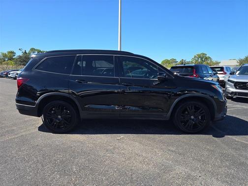 2022 Honda Pilot AWD Black Edition