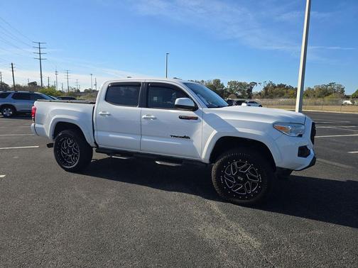 2020 Toyota Tacoma SR