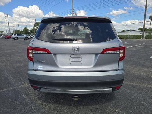 Lunar Silver Metallic 2020 Honda Pilot 2WD EX