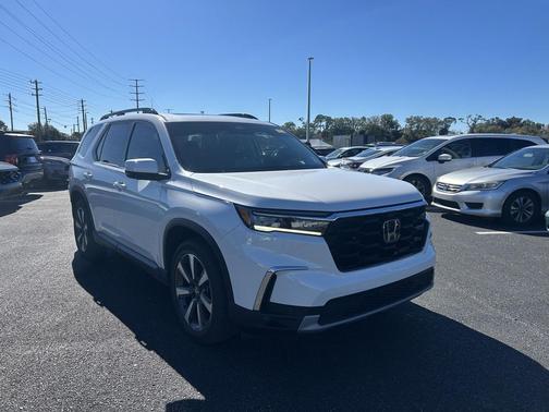 2023 Honda Pilot AWD Elite