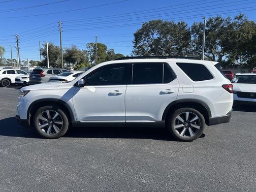 2023 Honda Pilot AWD Elite