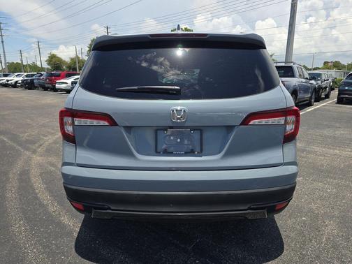 Sonic Gray Pearl 2022 Honda Pilot AWD Black Edition