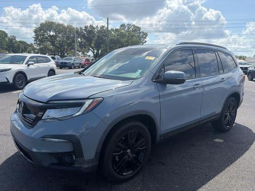 Sonic Gray Pearl 2022 Honda Pilot AWD Black Edition
