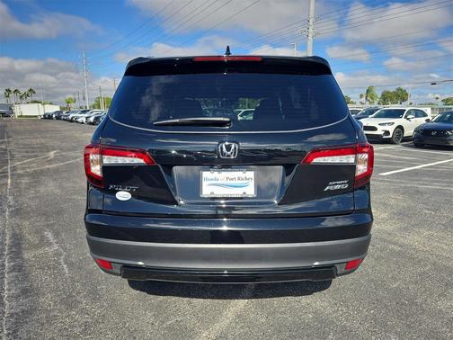 2022 Honda Pilot AWD Sport