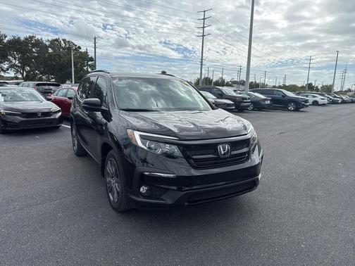 2022 Honda Pilot AWD Sport