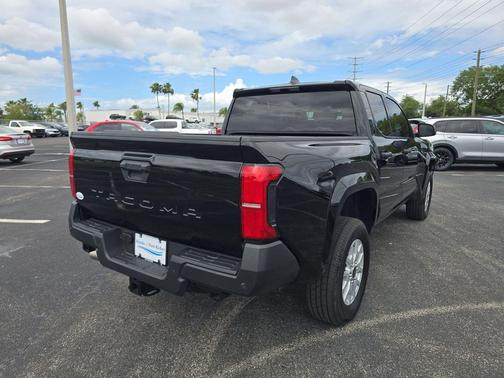 2025 Toyota Tacoma SR