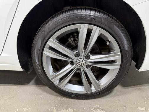 2019 Volkswagen Jetta 1.4T R-Line