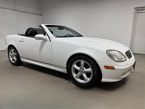 2001 Mercedes-Benz SLK-Class Base