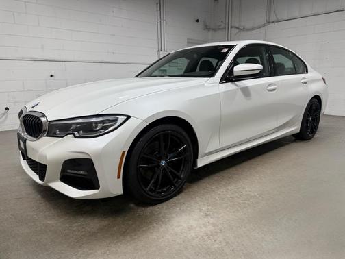 Mineral White Metallic 2022 BMW 330 i xDrive