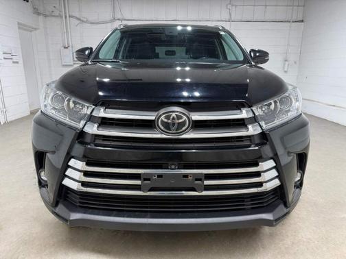 2019 Toyota Highlander Limited Platinum