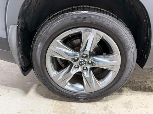 2019 Toyota Highlander Limited Platinum