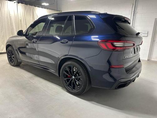 2022 BMW X5 M50i
