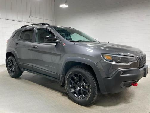 Granite Crystal Clearcoat Metallic 2022 Jeep Cherokee Trailhawk