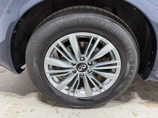 2018 INFINITI QX80 Base