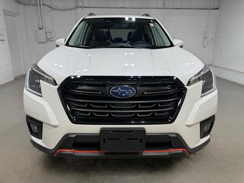Crystal White Pearl 2024 Subaru Forester Sport