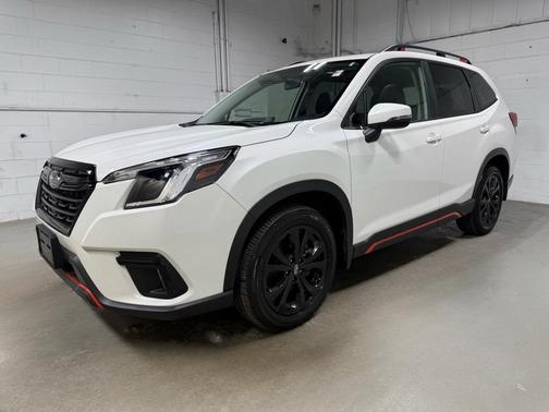 Crystal White Pearl 2024 Subaru Forester Sport