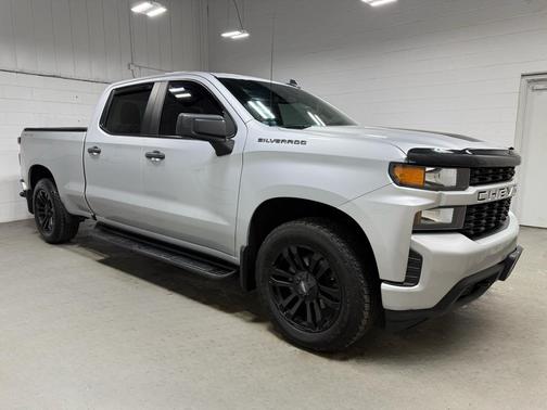 2019 Chevrolet Silverado 1500 V8 WITH 20INCH WHEELS TOW