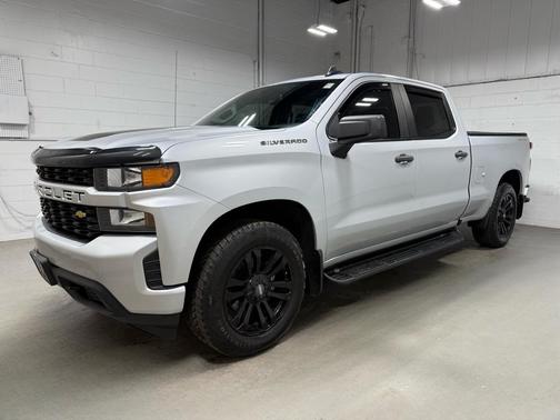 2019 Chevrolet Silverado 1500 V8 WITH 20INCH WHEELS TOW