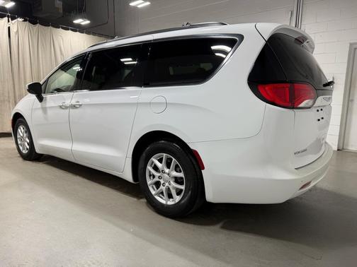 2020 Chrysler Voyager LXI