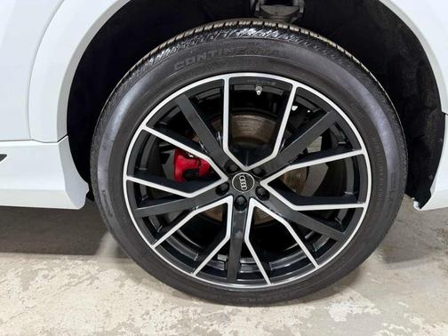 2023 Audi Q8 55 Premium