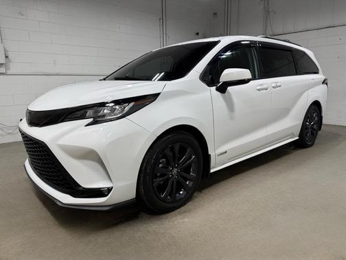 2021 Toyota Sienna LE