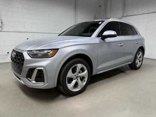 2022 Audi Q5 45 S line Premium Plus