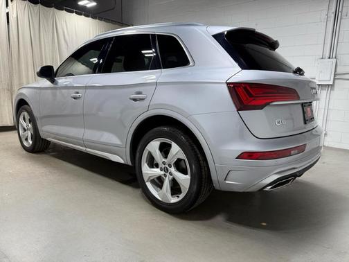 2022 Audi Q5 45 S line Premium Plus