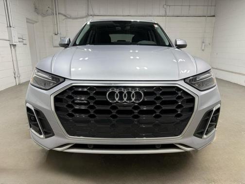 2022 Audi Q5 45 S line Premium Plus