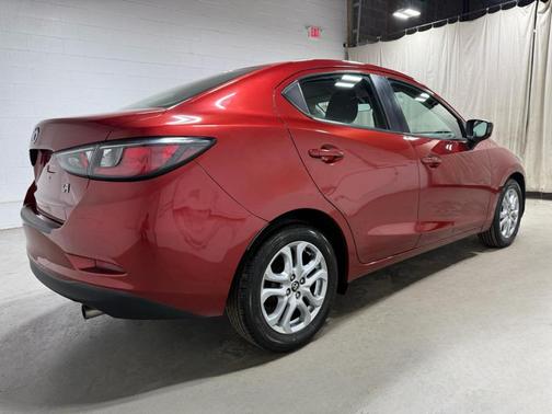 2017 Toyota Yaris iA Base